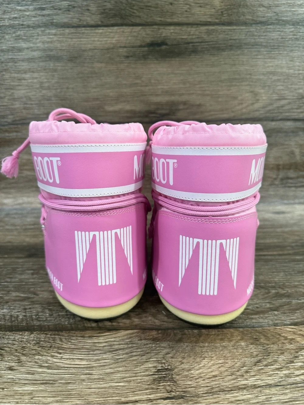 NWOB Moon Boot Pink Icon Low Nylon Size Girls US 3 - 4.5 EU 33‎ - 35